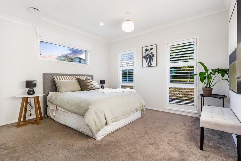 Photo of property in 2 Tauwaka Crescent, Riverhead, 0820