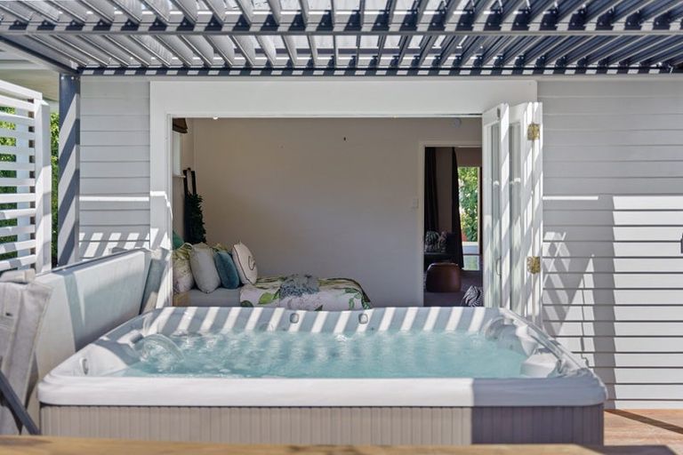 Photo of property in 310 Te Moana Road, Waikanae, 5036