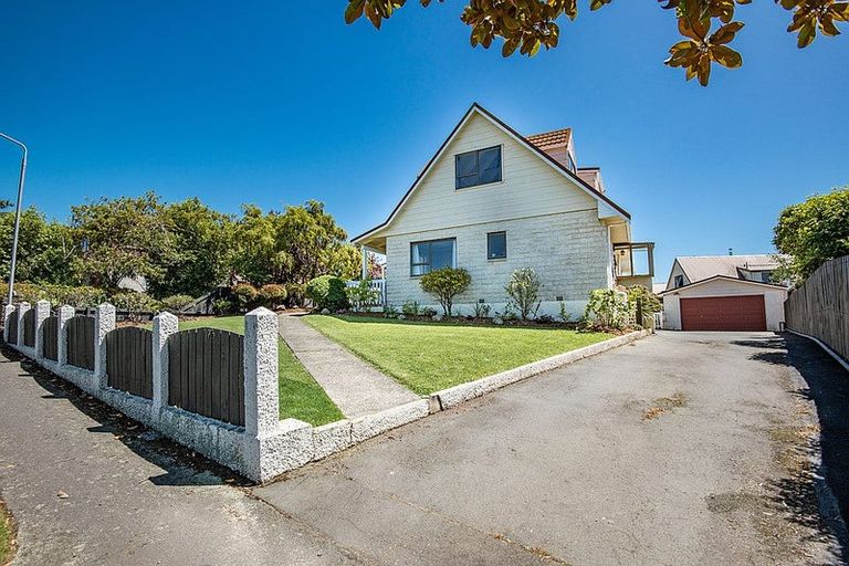 Photo of property in 75 Walton Park Avenue, Fairfield, Dunedin, 9018