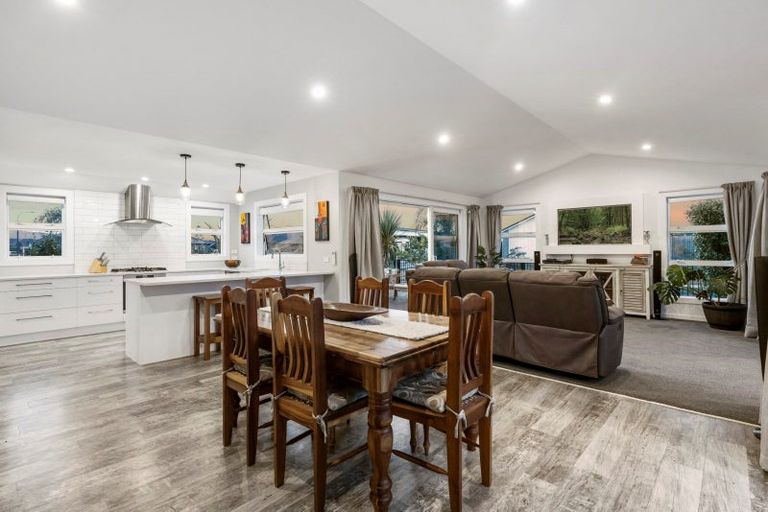 Photo of property in 1 Wahaika Way, Papamoa Beach, Papamoa, 3118