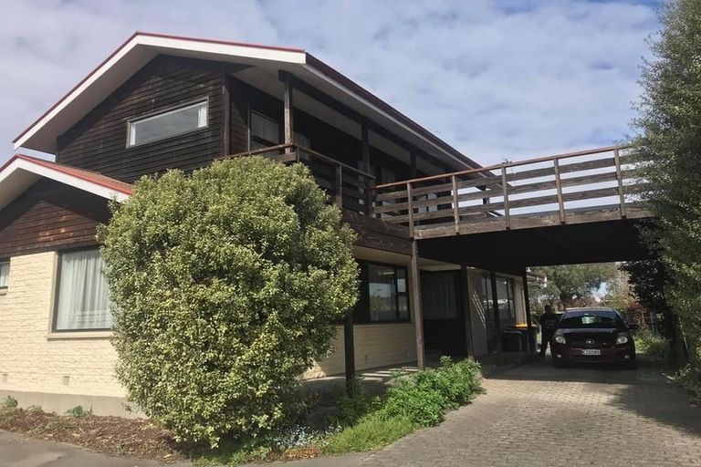 Photo of property in 399 Yaldhurst Road, Russley, Christchurch, 8042