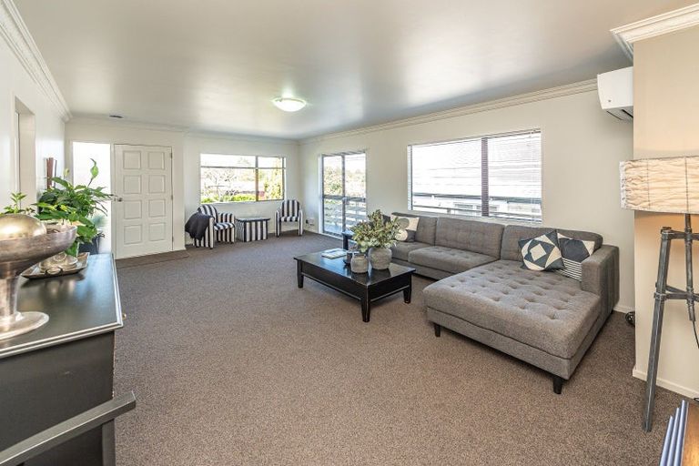 Photo of property in 5 Linda Place, Saint Johns Hill, Whanganui, 4501