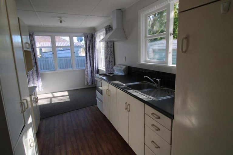 Photo of property in 30 Bateman Avenue, Bryndwr, Christchurch, 8053