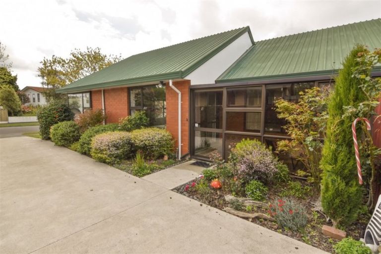 Photo of property in 9 Brogar Place, Casebrook, Christchurch, 8051