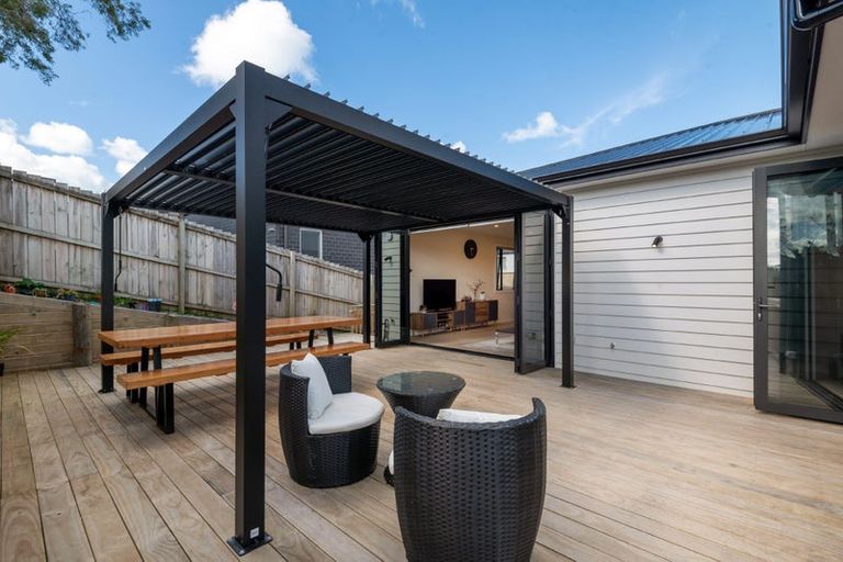 Photo of property in 1/20 Hart Road, Hauraki, Auckland, 0622