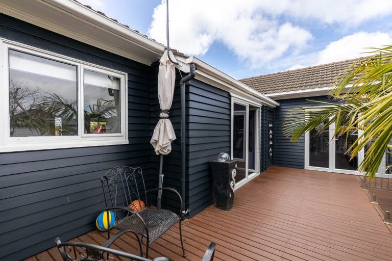 Photo of property in 17 Exeter Street, Brooklands, New Plymouth, 4310