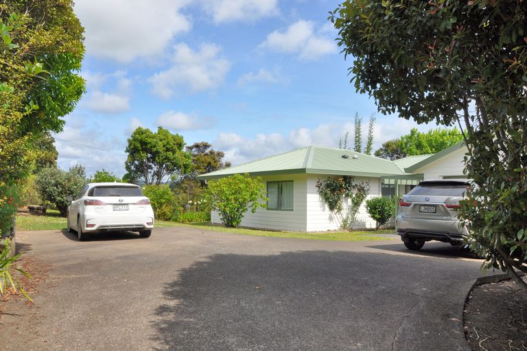 Photo of property in 1216 Sandspit Road, Sandspit, Warkworth, 0982