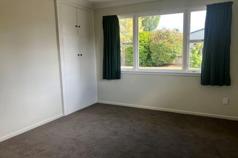 Photo of property in 2/45 Westburn Terrace, Burnside, Christchurch, 8041