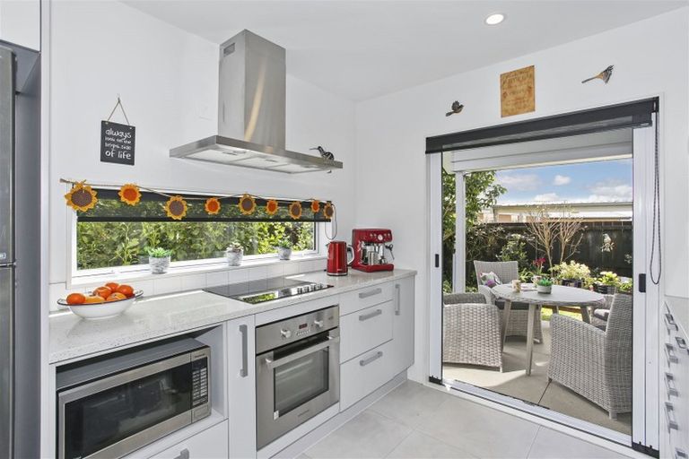 Photo of property in 76a Wellington Street, Pukekohe, 2120