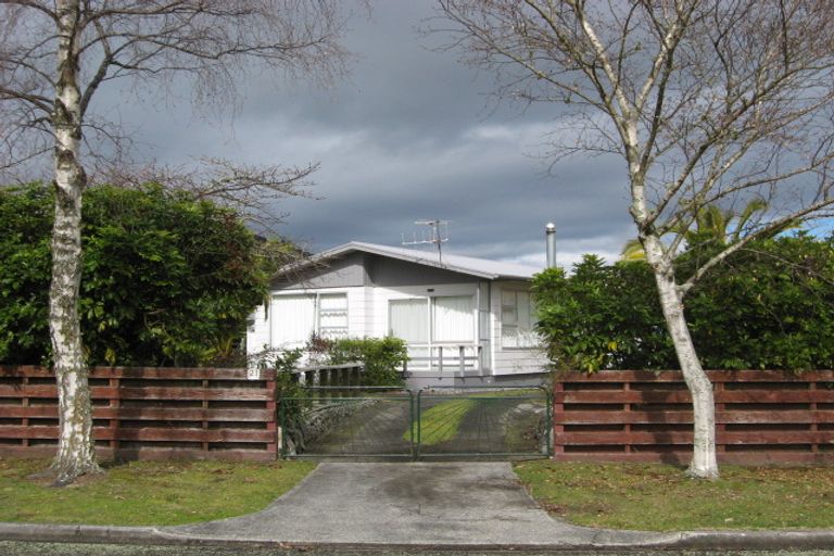 Photo of property in 21 Irwin Place, Kinloch, Taupo, 3377