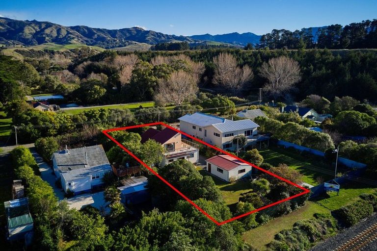 Photo of property in 11 Sunrise Place, Kekerengu, Kaikoura, 7274