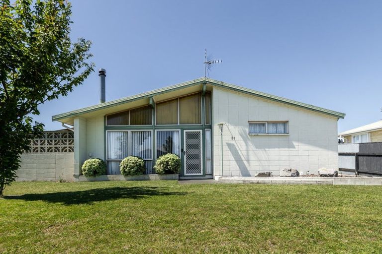 Photo of property in 21 Shortland Street, Tamatea, Napier, 4112