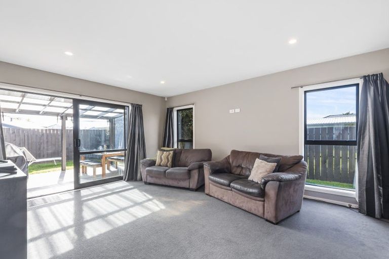 Photo of property in 11a Fernaig Street, Papakura, 2110