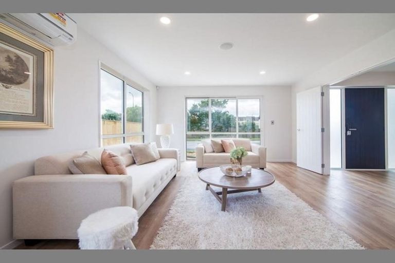 Photo of property in 30 Pikao Place, East Tamaki, Auckland, 2016