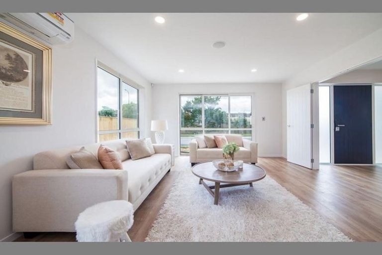 Photo of property in 30 Pikao Place, East Tamaki, Auckland, 2016