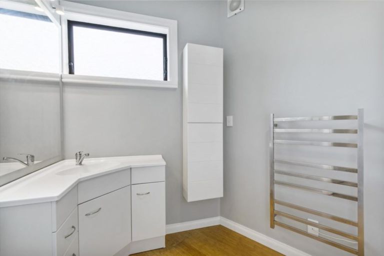 Photo of property in 98 View Road, Houghton Bay, Wellington, 6023