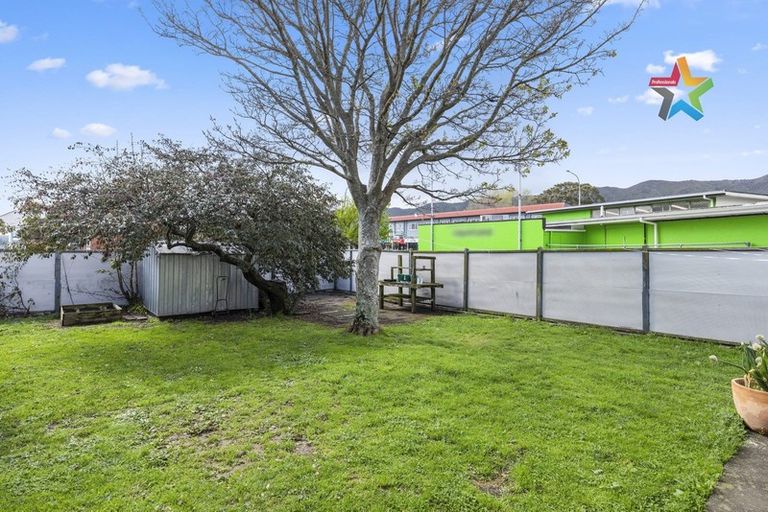 Photo of property in 4/87 Cambridge Terrace, Waterloo, Lower Hutt, 5011