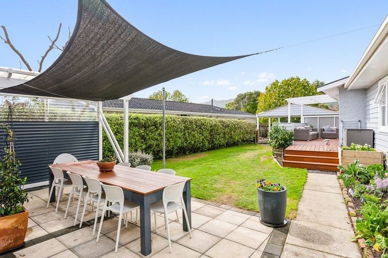 Photo of property in 20 Leybourne Avenue, Waikanae, 5036