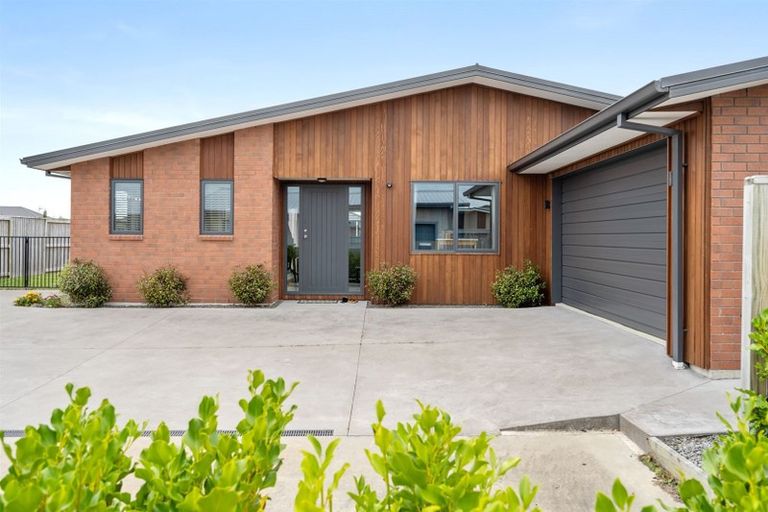 Photo of property in 40 Jarrett Terrace, Leamington, Cambridge, 3432