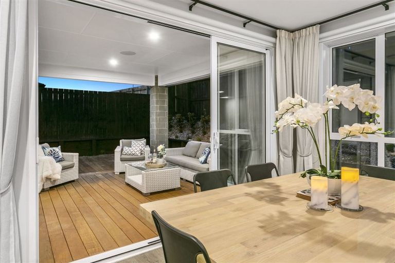 Photo of property in 1 Grenache Way, Kumeu, 0810