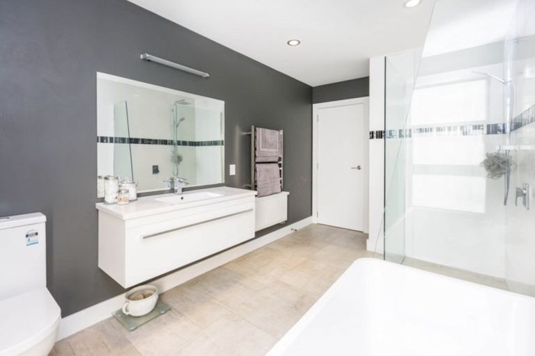 Photo of property in 50 Mount Marua Way, Timberlea, Upper Hutt, 5018