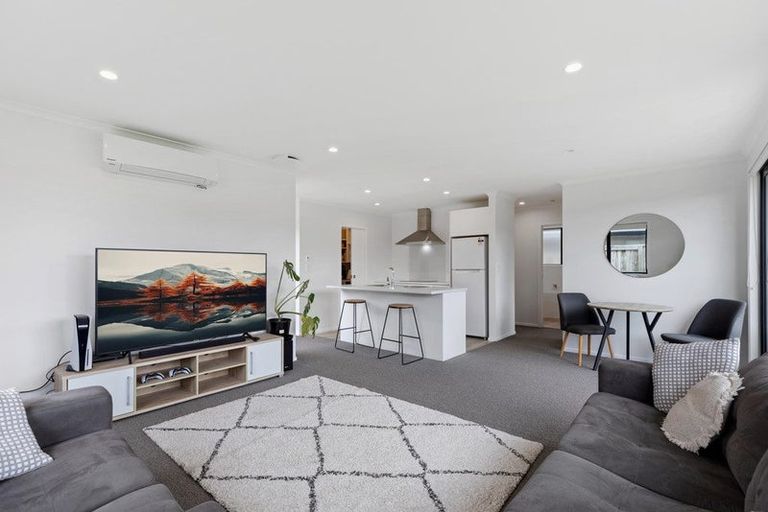 Photo of property in 24 Furlong Road, Papamoa, 3118