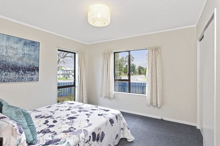 Photo of property in 64 Arawhata Road, Paraparaumu, 5032