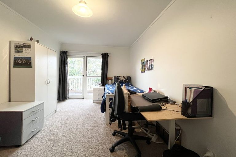 Photo of property in 165 Forrest Hill Road, Forrest Hill, Auckland, 0620