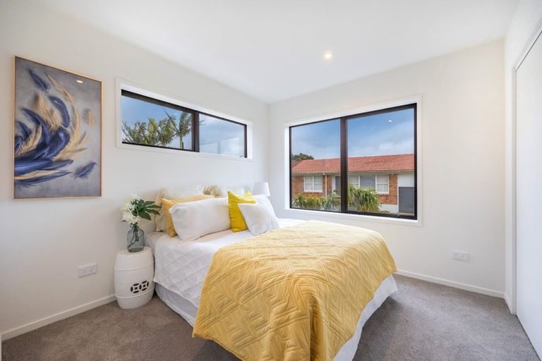 Photo of property in 4/5 Marsh Avenue, Forrest Hill, Auckland, 0620