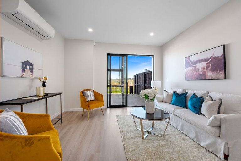 Photo of property in 5/9 Bronzewater Drive, Silverdale, 0932