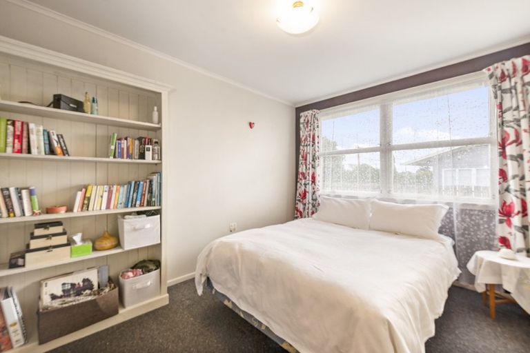 Photo of property in 15 Sunrise Avenue, Owhata, Rotorua, 3010