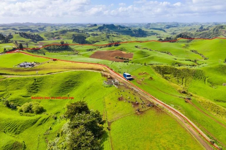 Photo of property in 888a Otaraoa Road, Tikorangi, Waitara, 4383