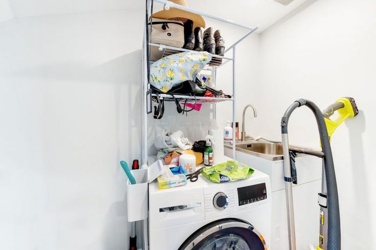 Photo of property in 2/19 Parson Lane, Papatoetoe, Auckland, 2025