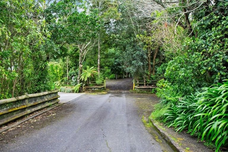 Photo of property in 22c Sequoia Grove, Merrilands, New Plymouth, 4312