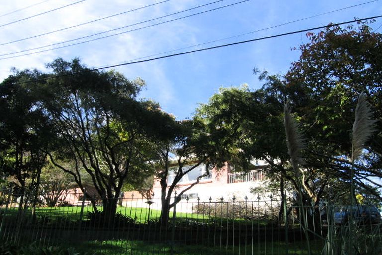 Photo of property in 7 Akepiro Grove, Stokes Valley, Lower Hutt, 5019