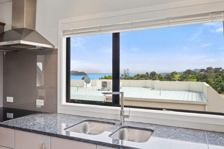 Photo of property in 2/47 Clovelly Road, Bucklands Beach, Auckland, 2012