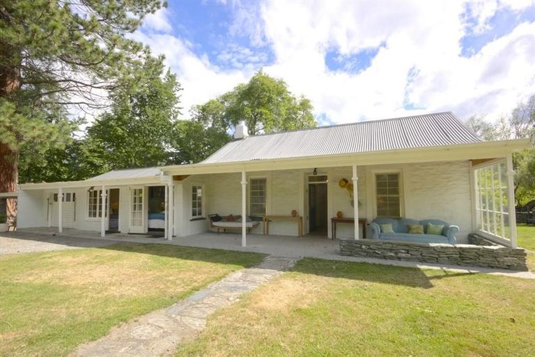 Photo of property in 65 Arrowtn-lke Hayes Road, Lake Hayes, Queenstown, 9371
