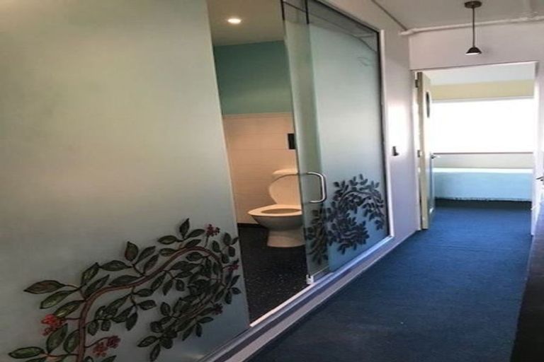 Photo of property in Qba Apartments, 4r/51 Webb Street, Mount Cook, Wellington, 6011
