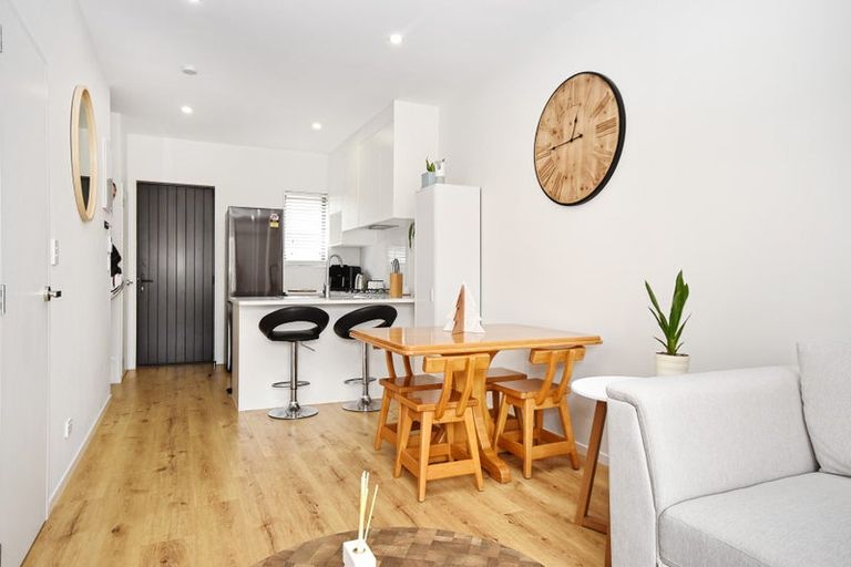 Photo of property in 10 Finstock Way, Rolleston, 7614