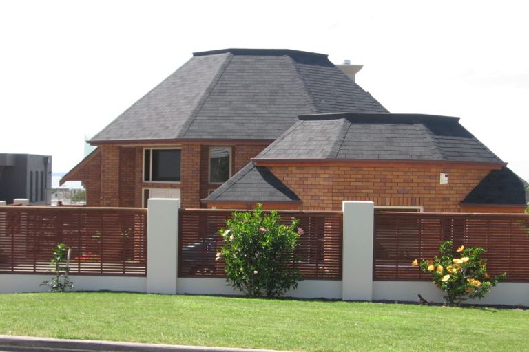 Photo of property in 51 Gulf View Road, Murrays Bay, Auckland, 0630