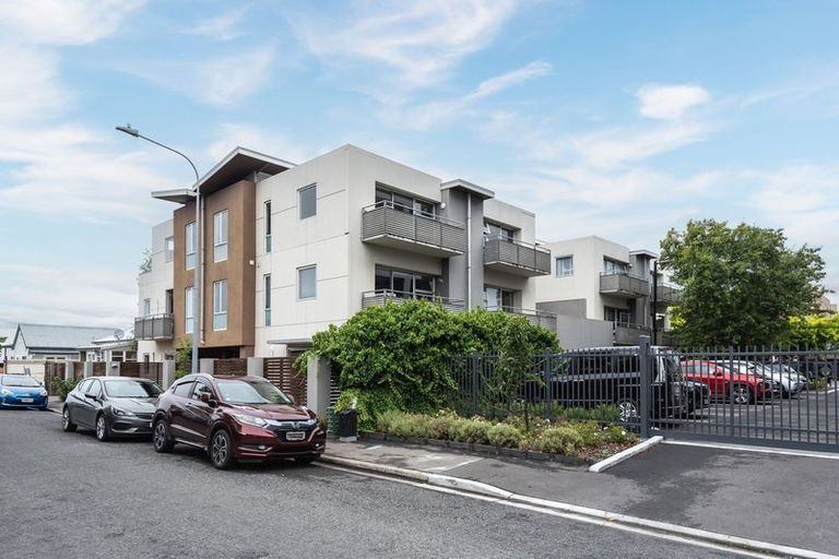 Photo of property in 10/41 Waller Terrace, Christchurch Central, Christchurch, 8011