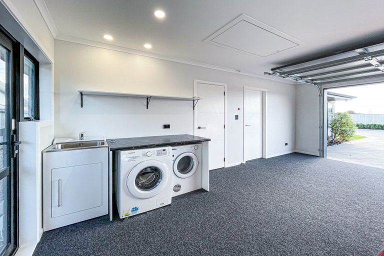 Photo of property in 5 Golf Vue Place, Castlecliff, Whanganui, 4501