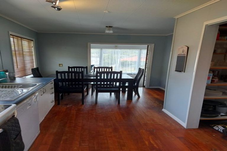 Photo of property in 47 Petrie Street, Wainuiomata, Lower Hutt, 5014