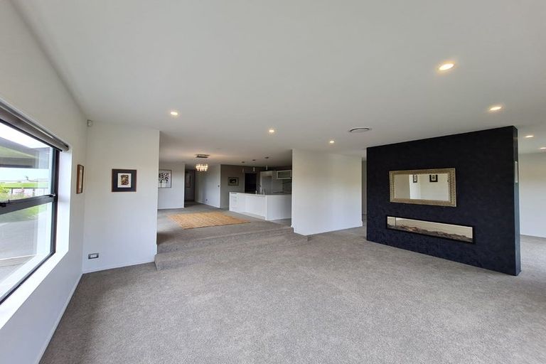 Photo of property in 152 Penruddock Rise, Westmorland, Christchurch, 8025
