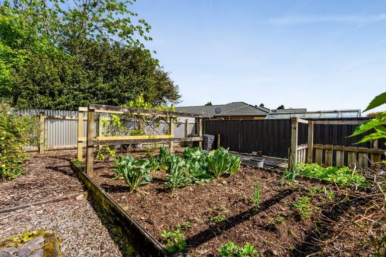 Photo of property in 5 Pokaka Place, Inglewood, 4330