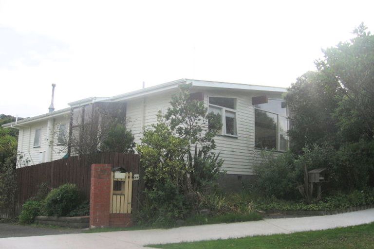 Photo of property in 11 Holly Grove, Maungaraki, Lower Hutt, 5010