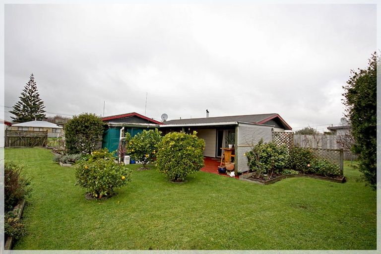 Photo of property in 12 Hillary Street, Foxton, 4814