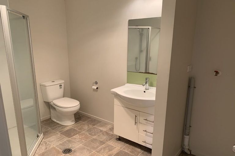 Photo of property in 1/240 Old Farm Road, Hillcrest, Hamilton, 3216