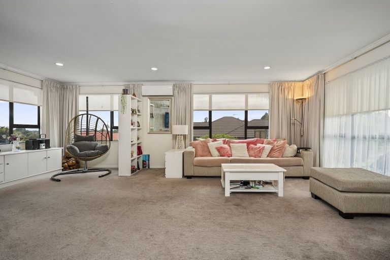 Photo of property in 15 Maddison Place, Welcome Bay, Tauranga, 3112