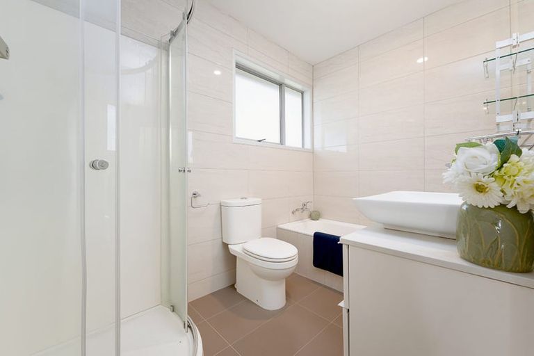 Photo of property in 41 Spence Road, Henderson, Auckland, 0612